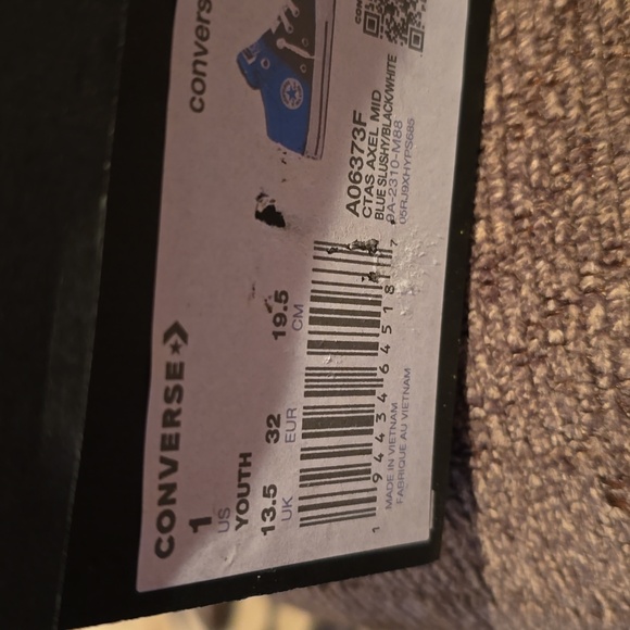 CONVERSE BRAND YOUTHS BLUE AND BLACK ATHLETIC SNEAKERS SIZE 1 YOUTH UNISEX - Picture 7 of 11